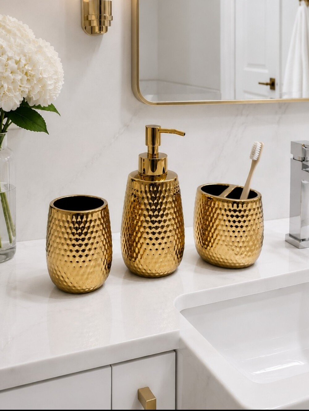 Basdhe Elegant Gold Luxury Bath Accessory Set
